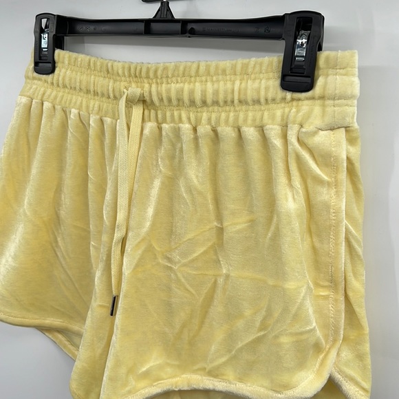 🆕Generation Love New York Lemon Yellow Soft Velour Britt Shorts Choose Love - Picture 3 of 9